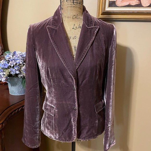 Tahari Jackets & Blazers - TAHARI Amethyst Silk/Rayon Velvet Jacket M
